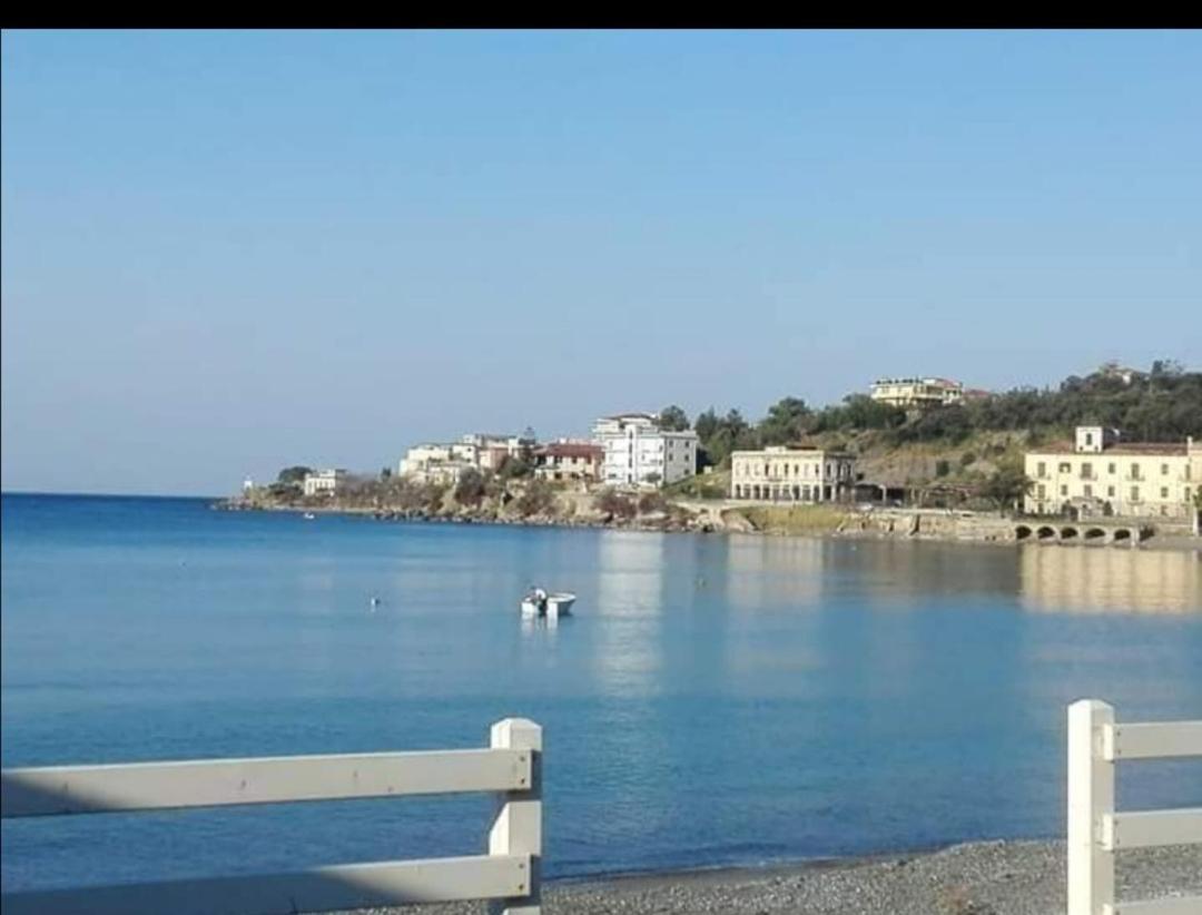 Hotel Locanda Dei Trecento ซาปรี ภายนอก รูปภาพ