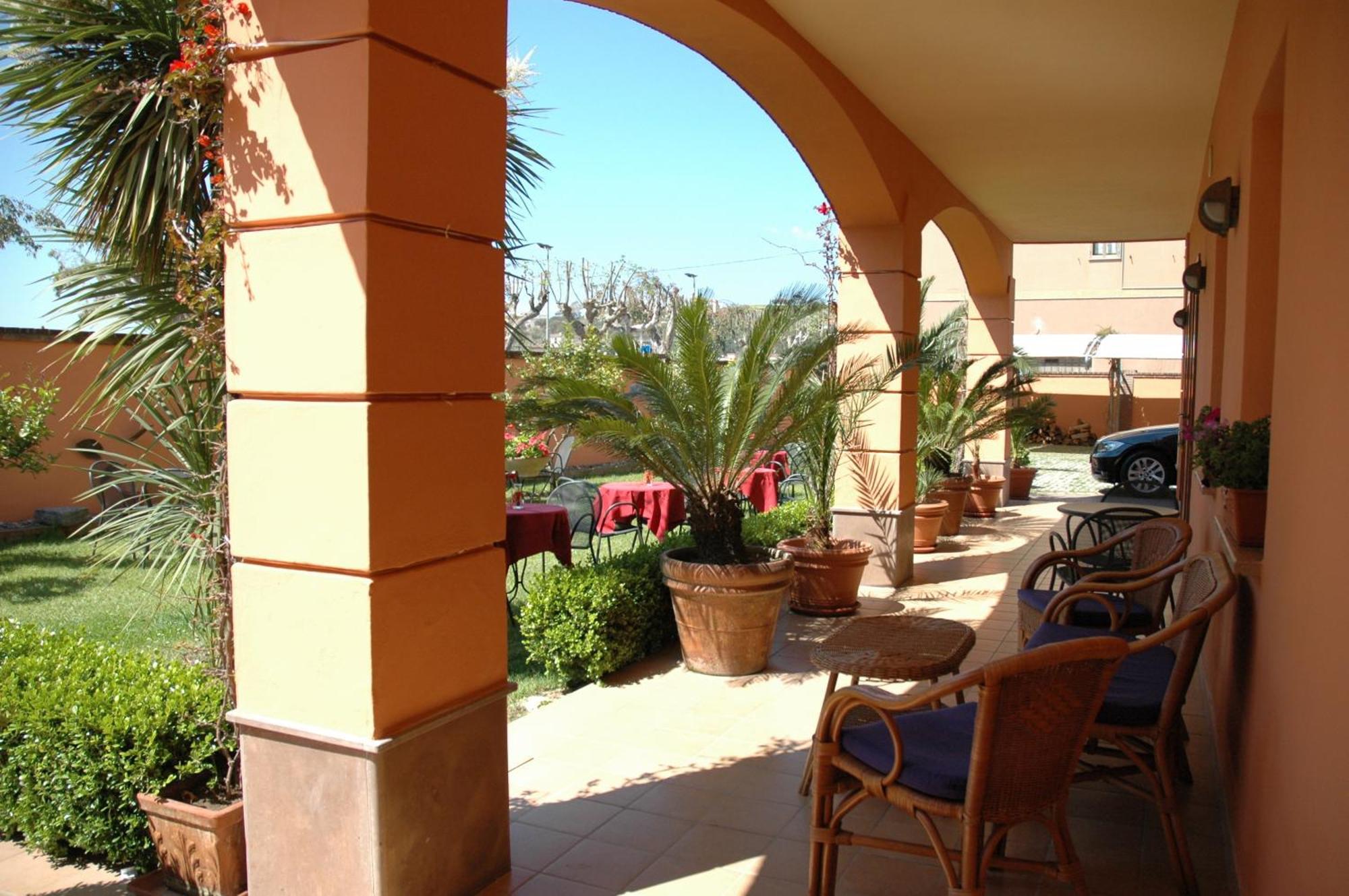 Hotel Locanda Dei Trecento ซาปรี ภายนอก รูปภาพ