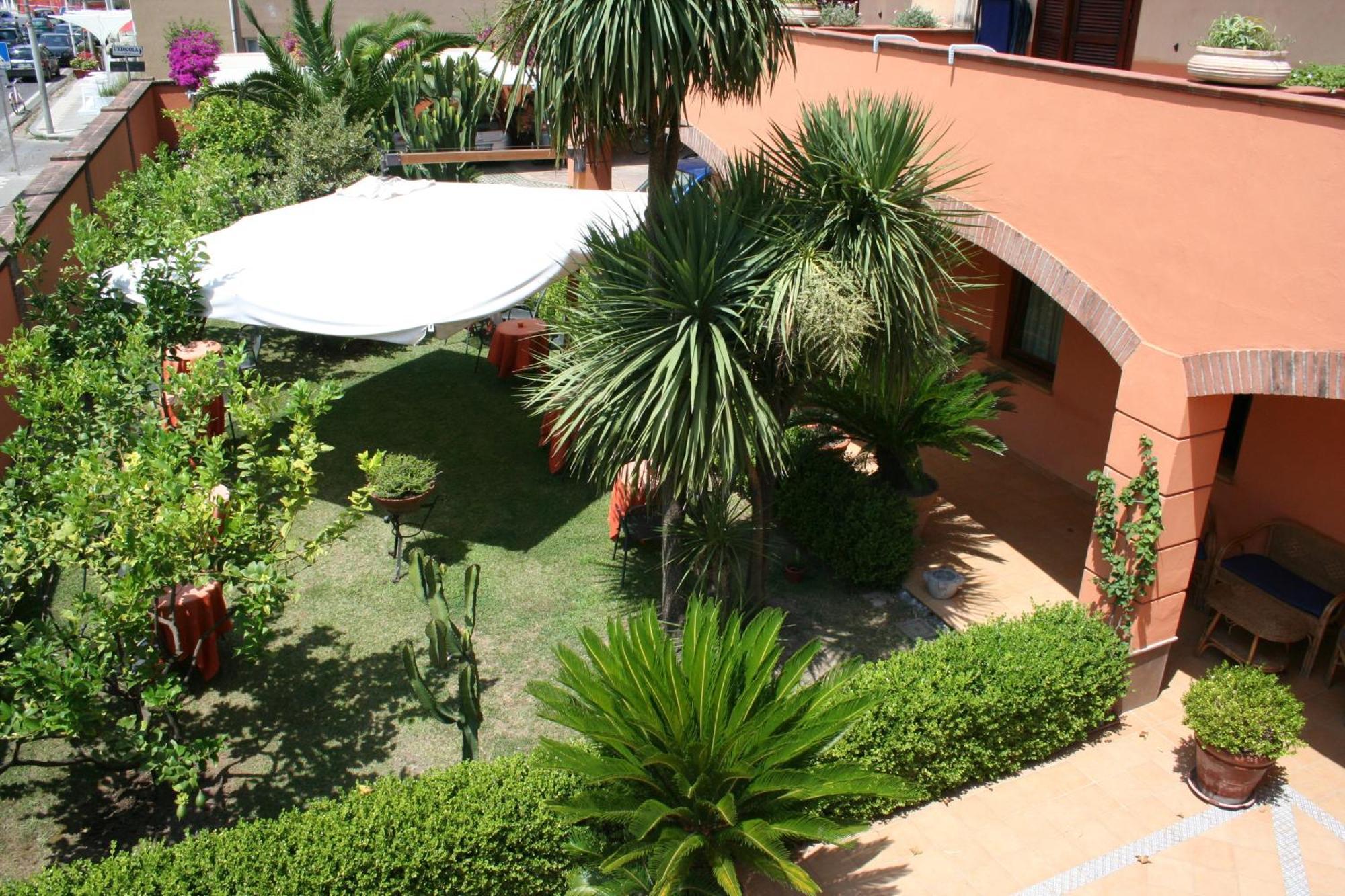 Hotel Locanda Dei Trecento ซาปรี ภายนอก รูปภาพ